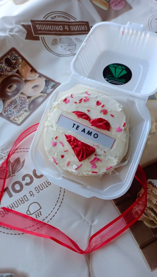 Pastel corazón con mensaje oculto